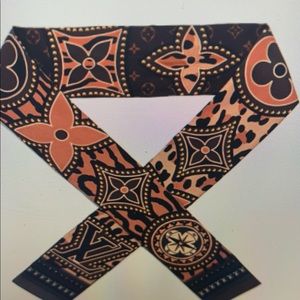 LAST OFFER:Louis Vuitton silk mono work bandeau